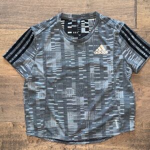 Adidas Women's Primeblue Black and Gray Patterned Crop Top
